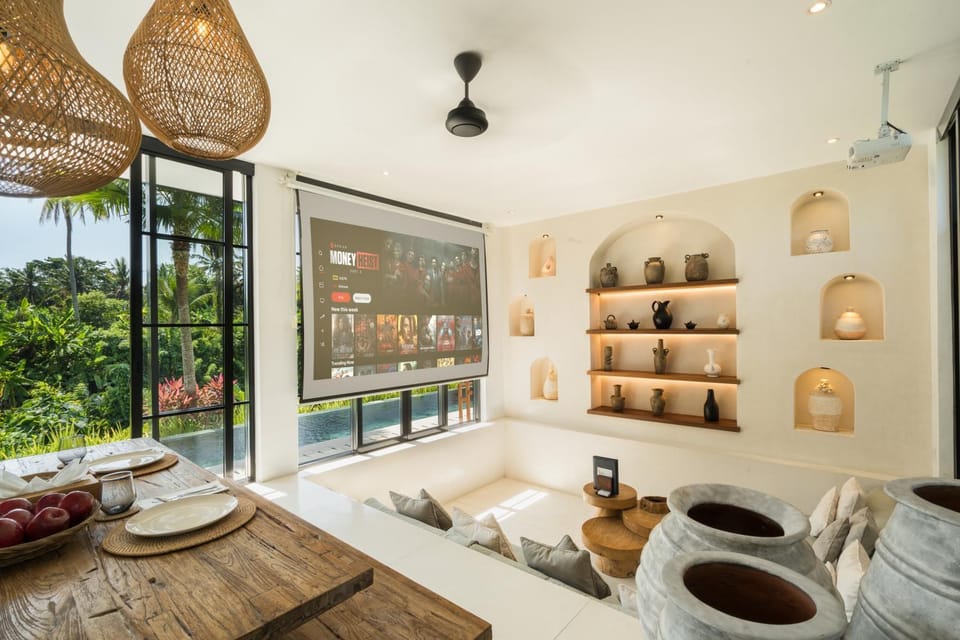 Communal lounge/ TV room, Living room, Seating area