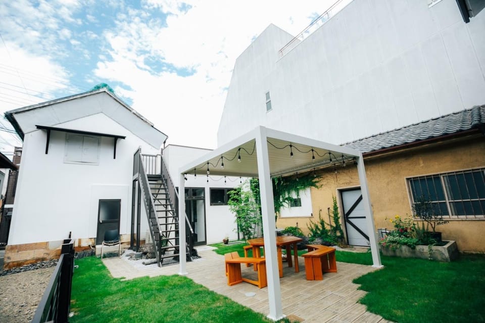 Property building, Day, Garden