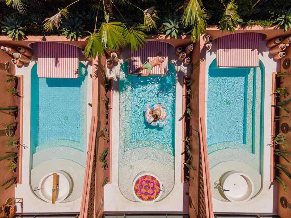 Swimming pool