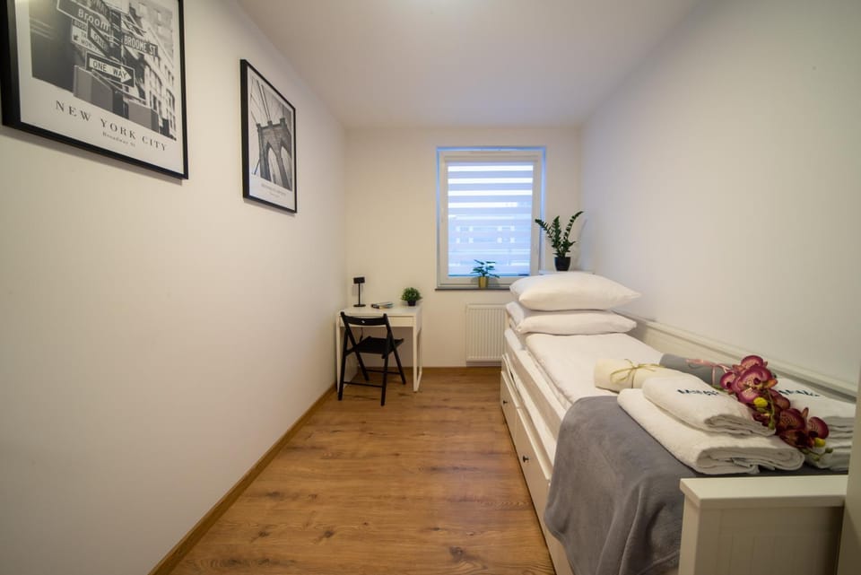 Maya's Flats 49 - spacious 3 rooms apartment in Gdańsk Apartment in Gdansk