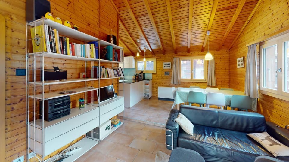 Kitchen or kitchenette, Living room, Seating area