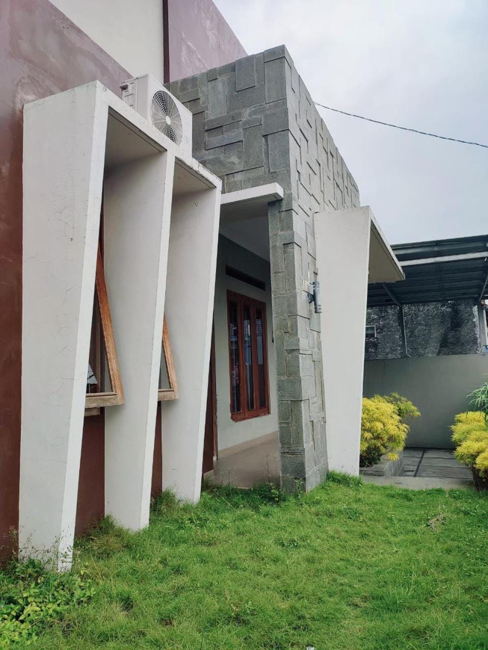 Property building, Day