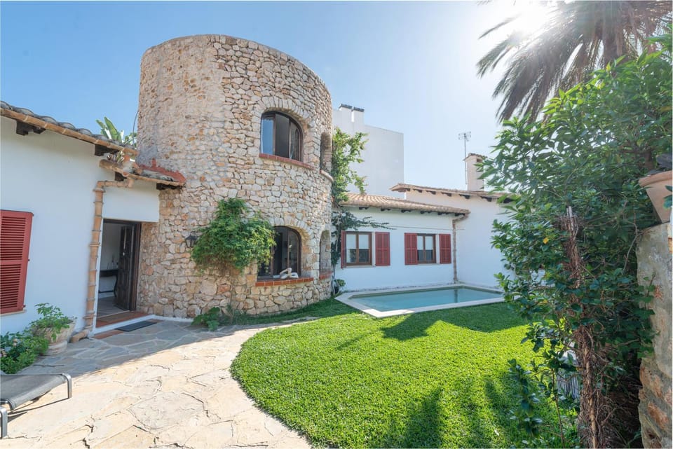 Property building, Garden
