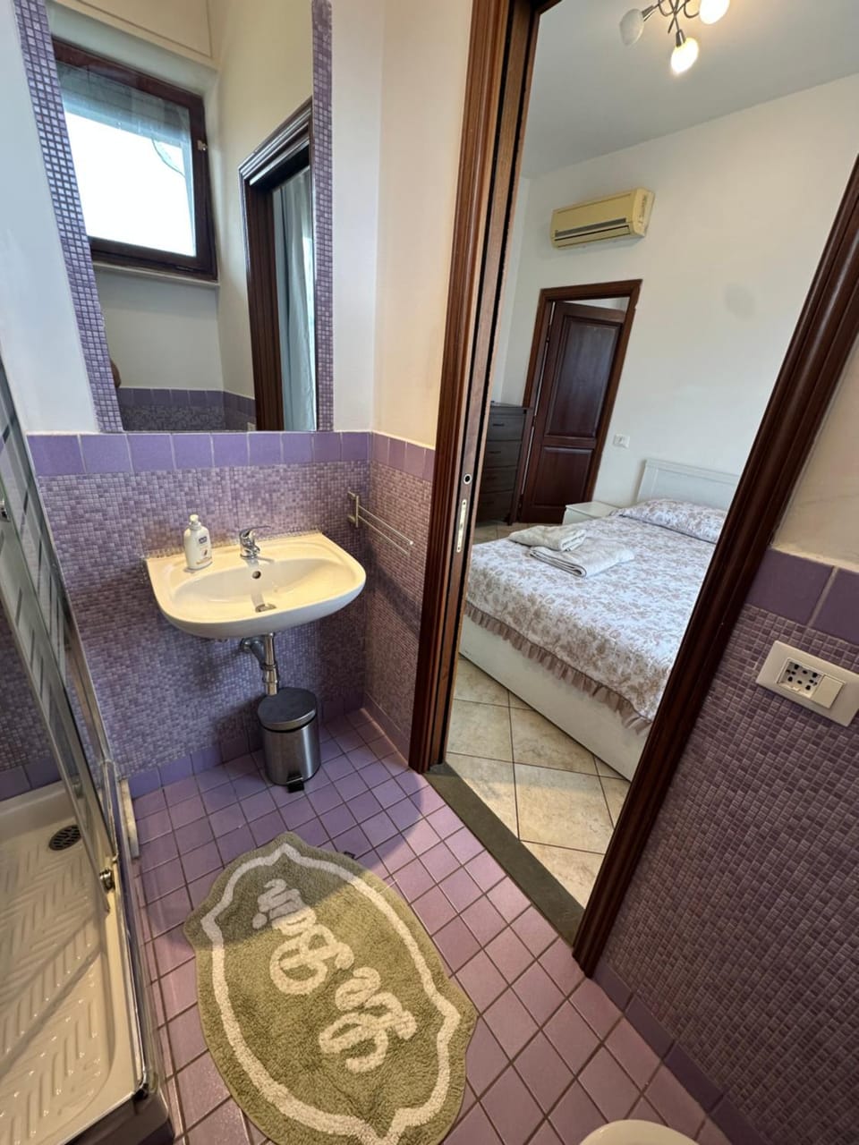 Golden Lungarno River Apartment in Florence