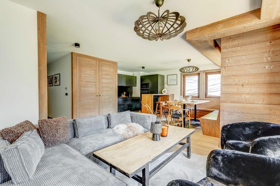 Communal lounge/ TV room, TV and multimedia, Kitchen or kitchenette, Living room, Seating area, Dining area, Evening entertainment