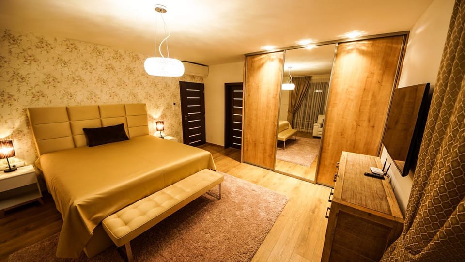 Bed, Bedroom, wardrobe