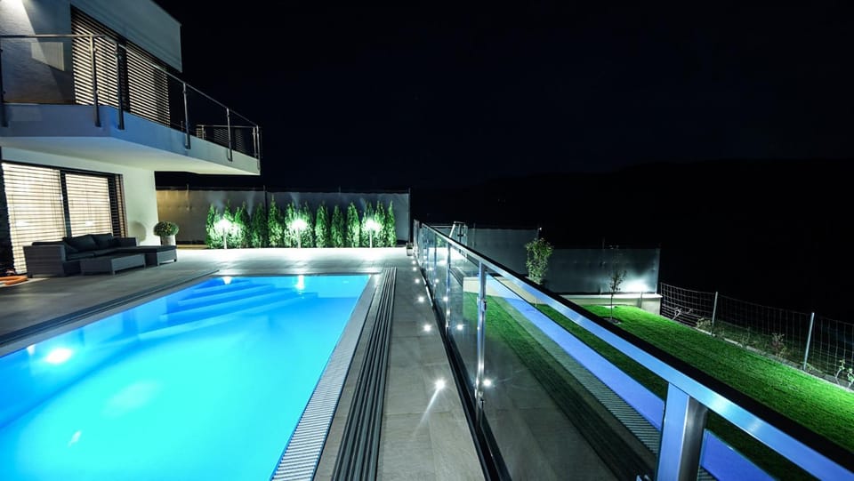 Night, Garden, Pool view, Swimming pool, Swimming pool