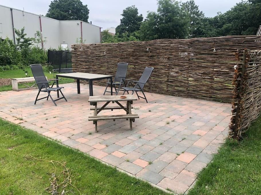 Garden, Balcony/Terrace