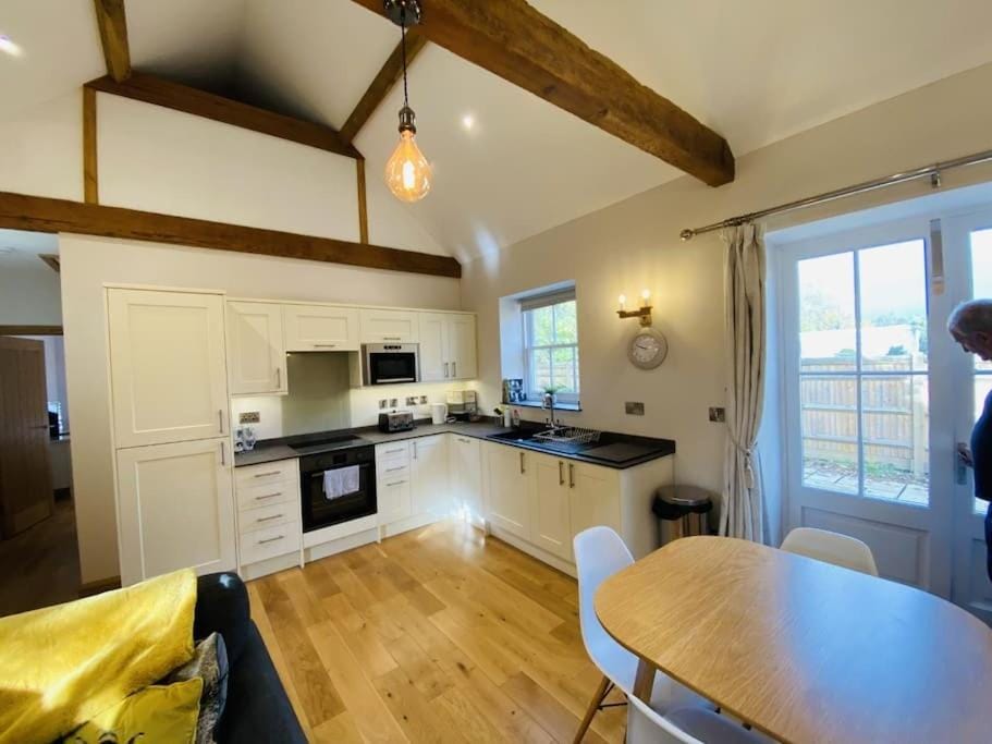 The Stable - For A Unique Retreat Apartment in Rother District