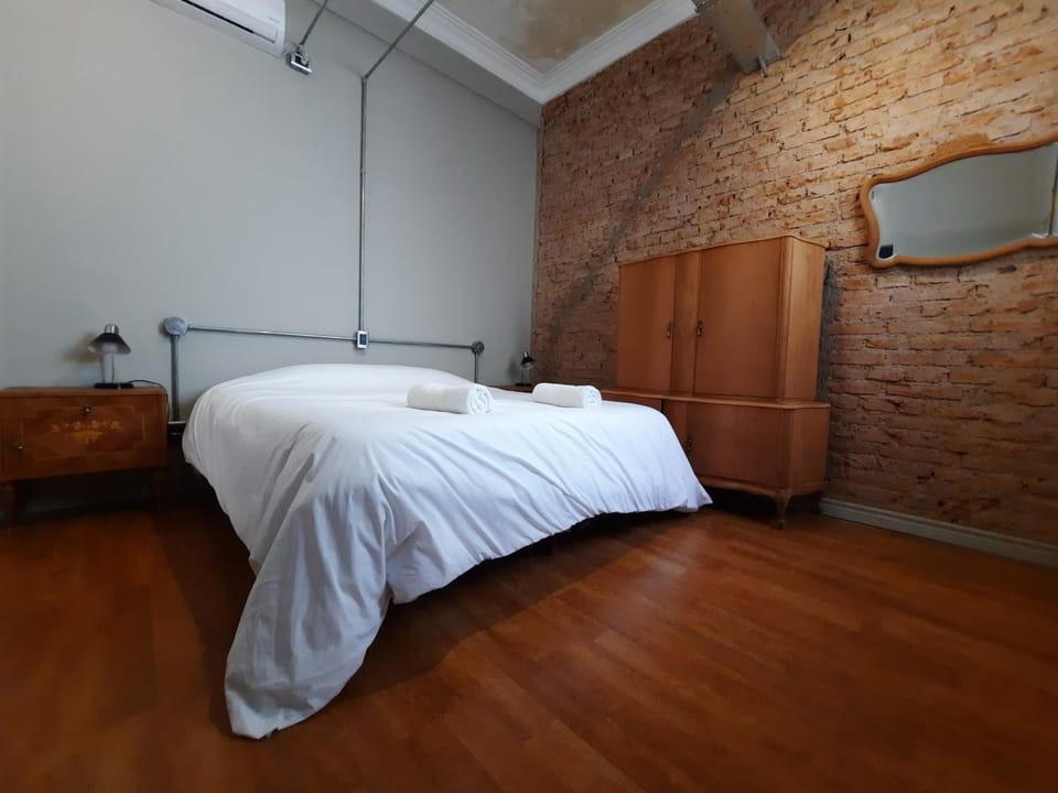 Bed, Photo of the whole room, Bedroom, wardrobe