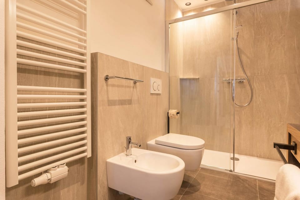 Bathroom, Living room