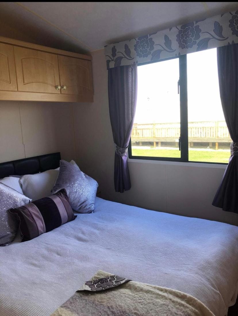 R&S HOLIDAY HOMES THE CHASE r14 Campground/ 
RV Resort in Ingoldmells