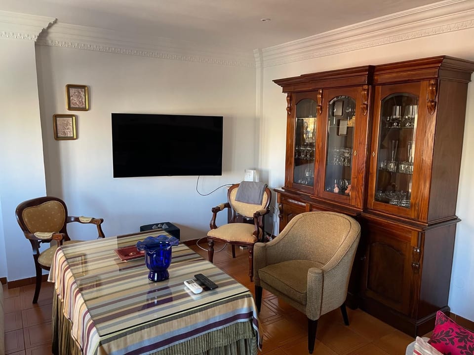Communal lounge/ TV room, TV and multimedia, Living room