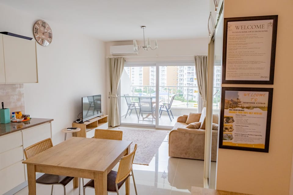 Communal lounge/ TV room, TV and multimedia, Kitchen or kitchenette, Living room, Seating area, Dining area, Evening entertainment, fireplace, minibar, air conditioner