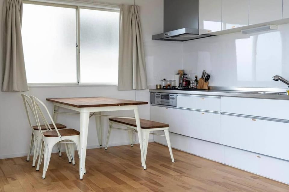 Sirahama Beach House House in Shizuoka Prefecture