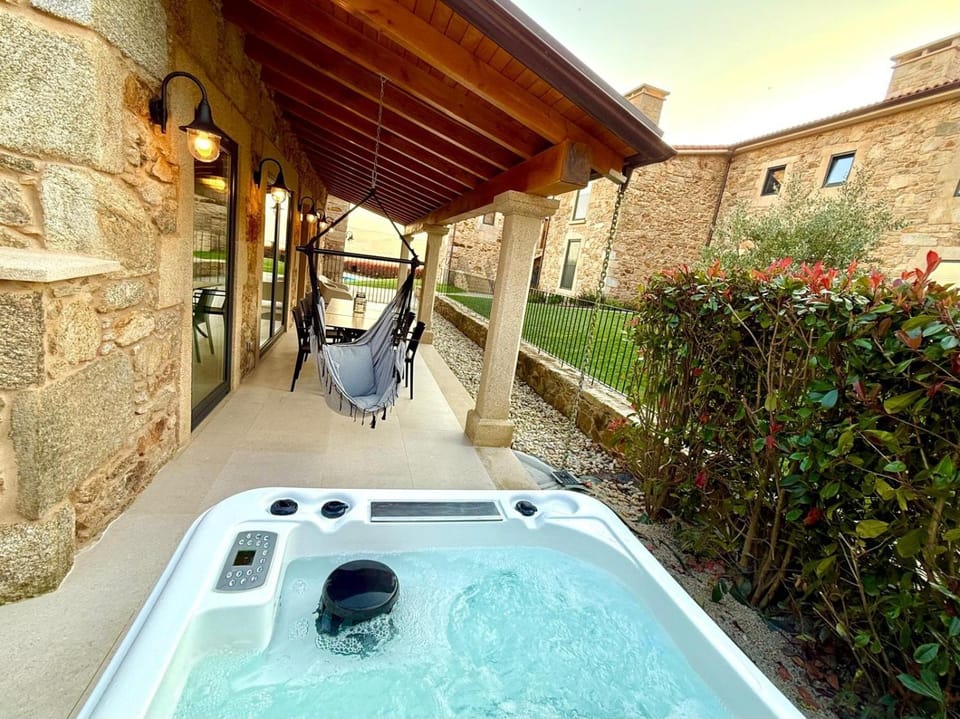 Hot Tub, Balcony/Terrace