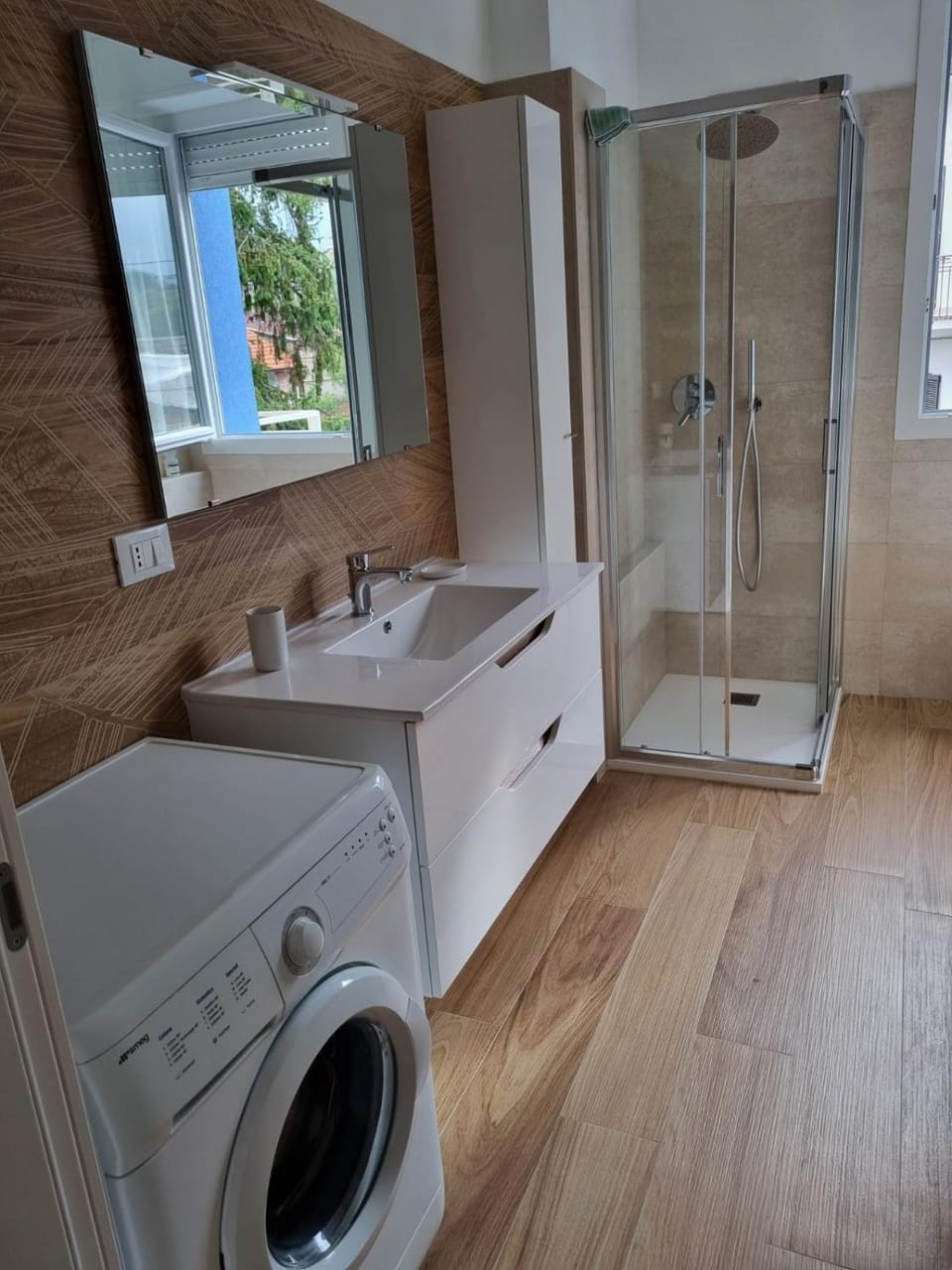 Shower, Bathroom, washing machine