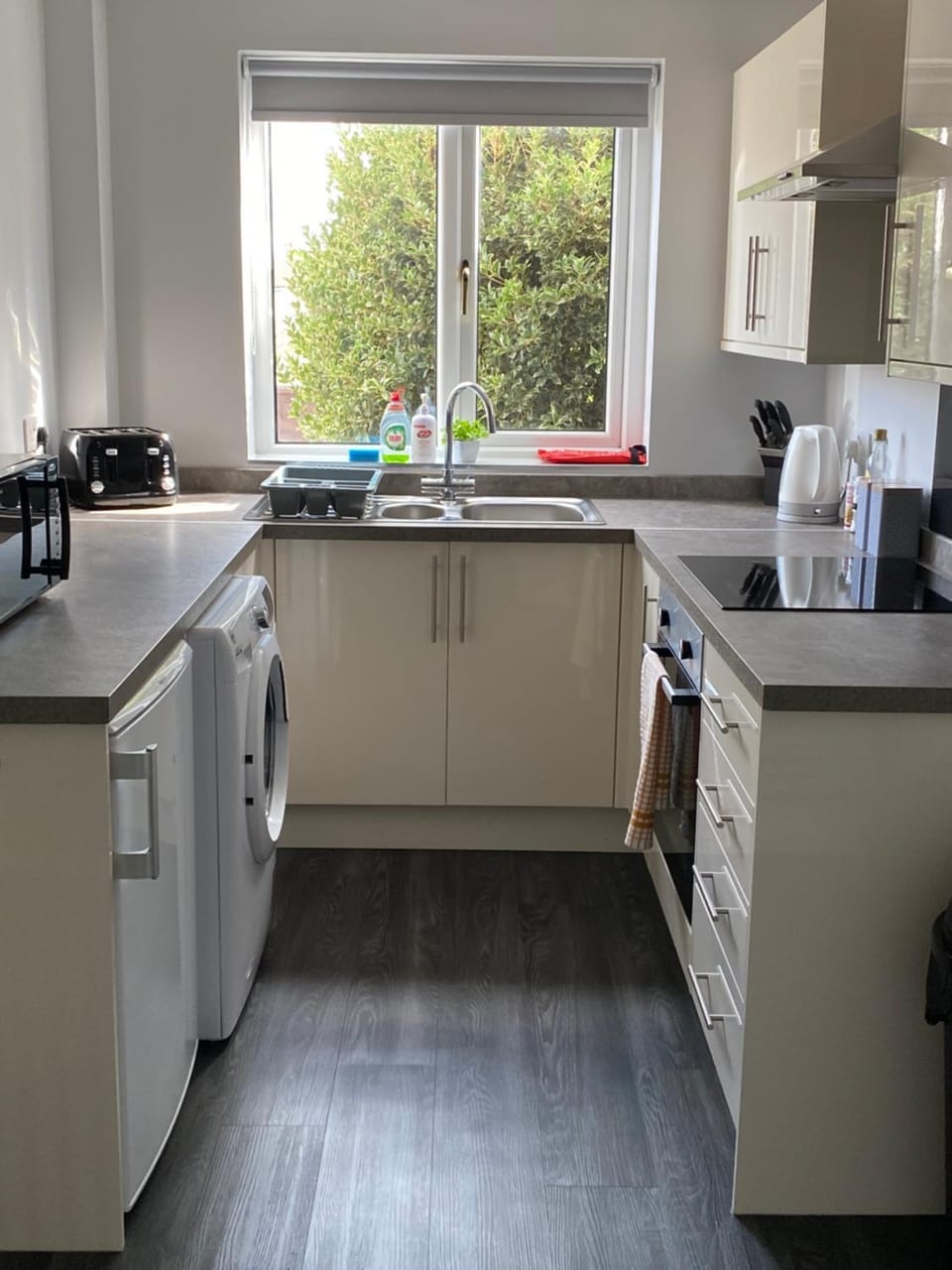 Kitchen or kitchenette, kitchen