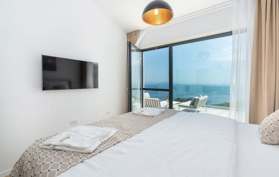 Bedroom, Sea view