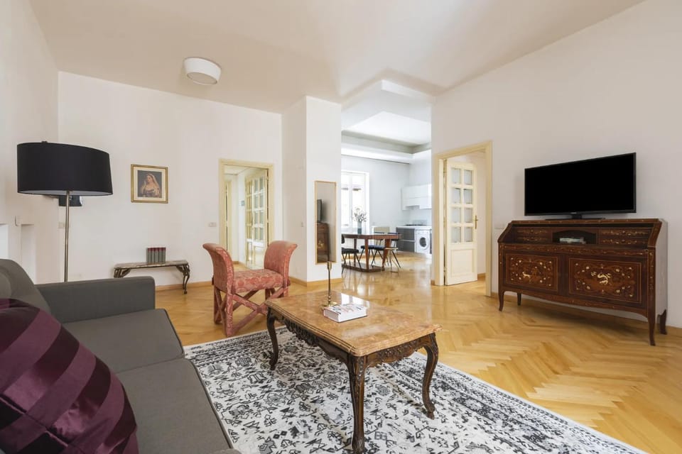 TV and multimedia, Living room, Seating area