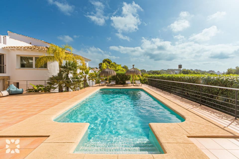 Property building, Day, Natural landscape, Garden, Garden view, Pool view, Swimming pool, sunbed