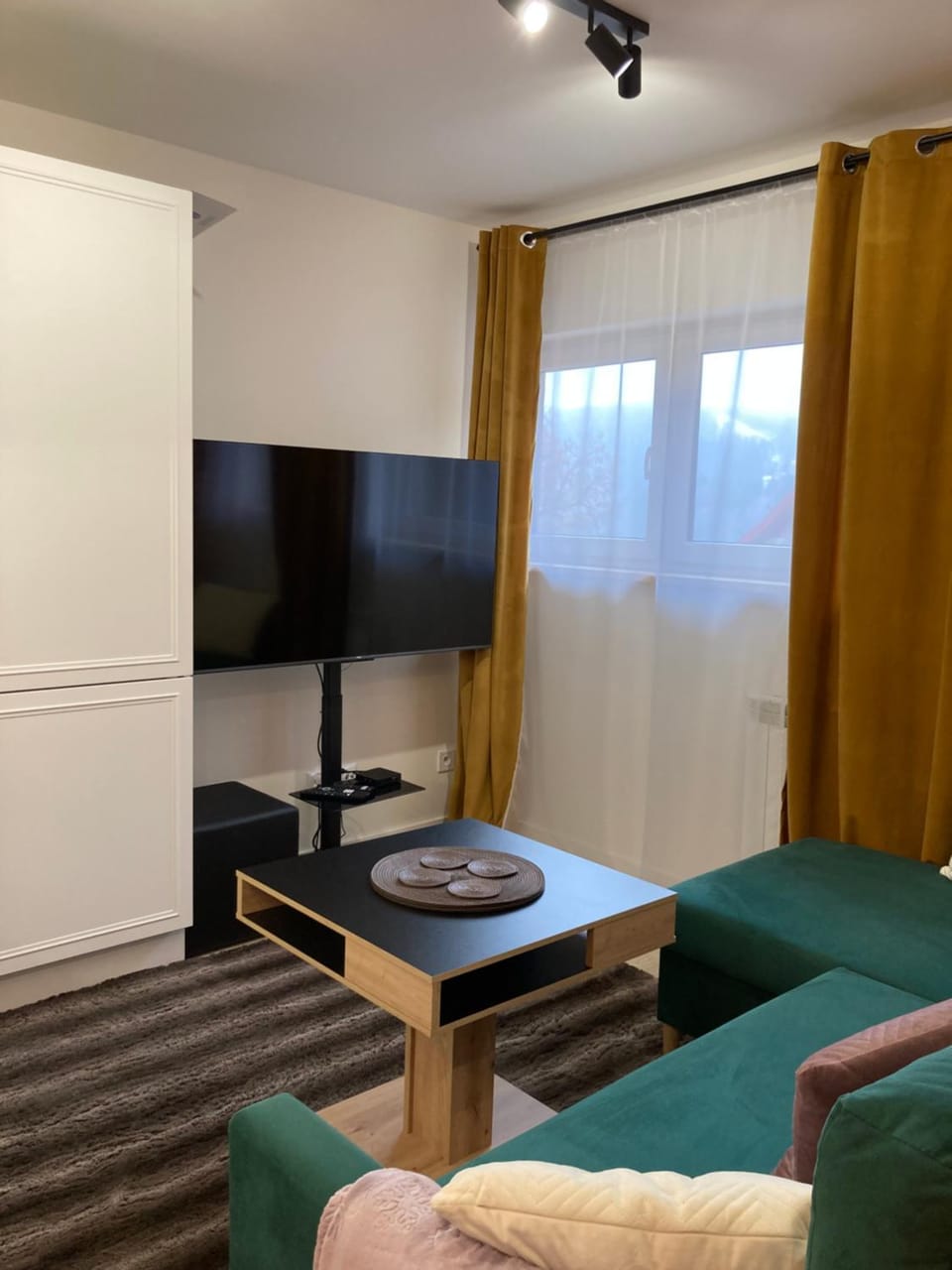 Communal lounge/ TV room, TV and multimedia, Living room, Seating area