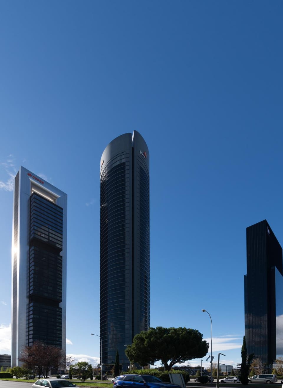 Lujo en Las 4 Torres! Business Area Apartment in Madrid