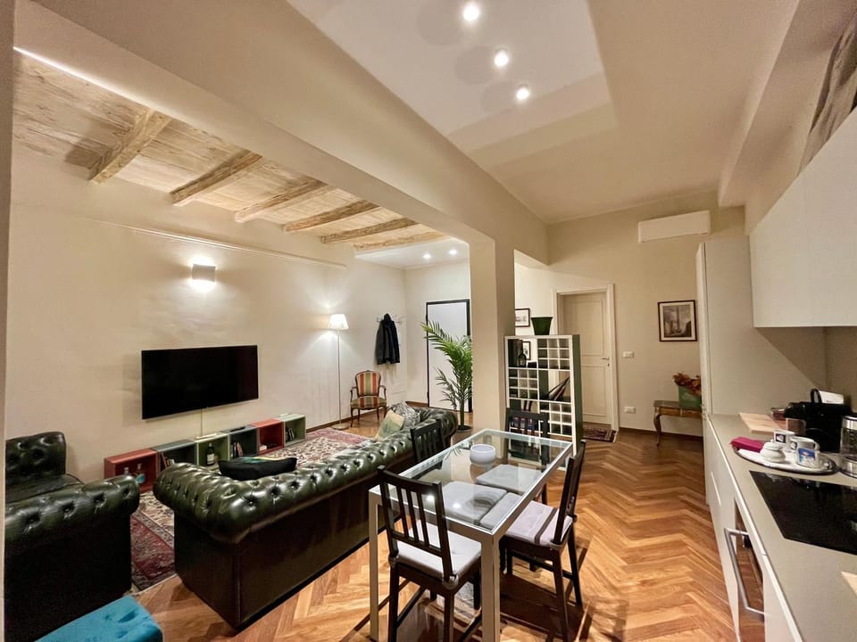 Kitchen or kitchenette, Living room, Dining area