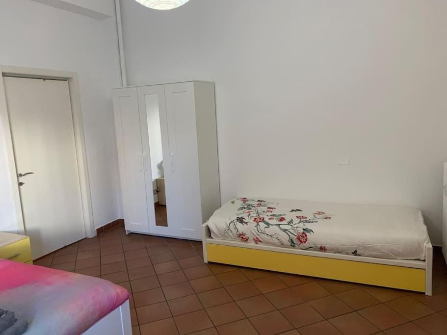 Bright - Entire apt - 24h check-in Apartment in Milan