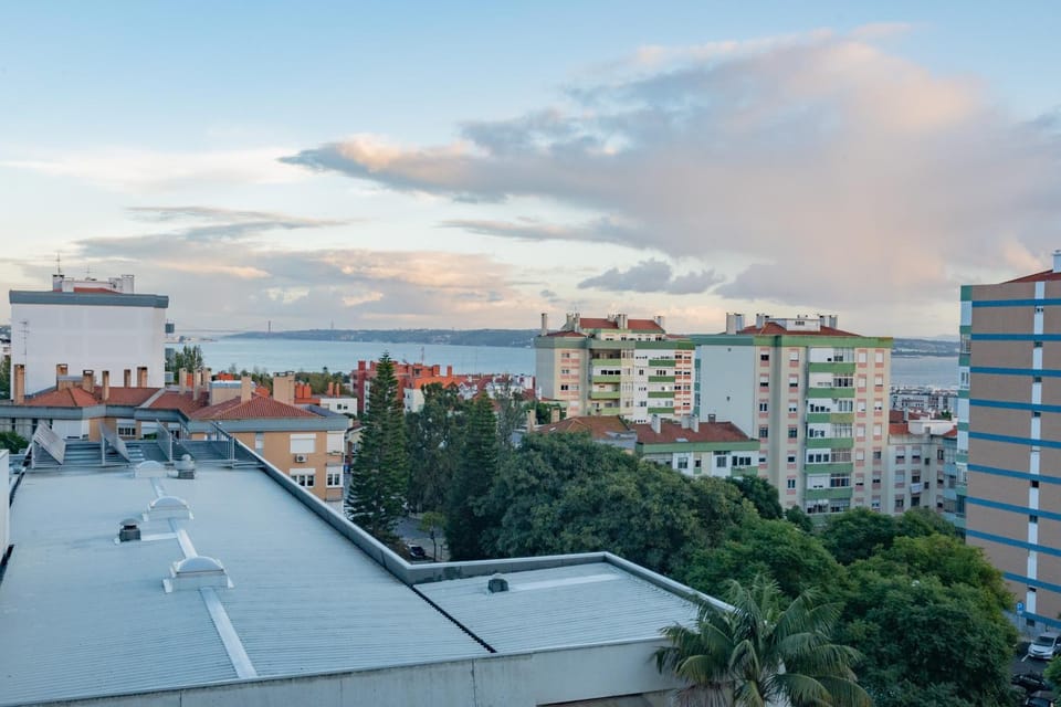 Day, City view, River view