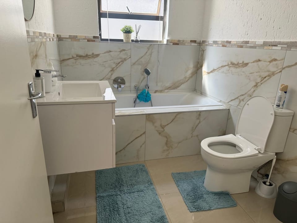 Toilet, Bath