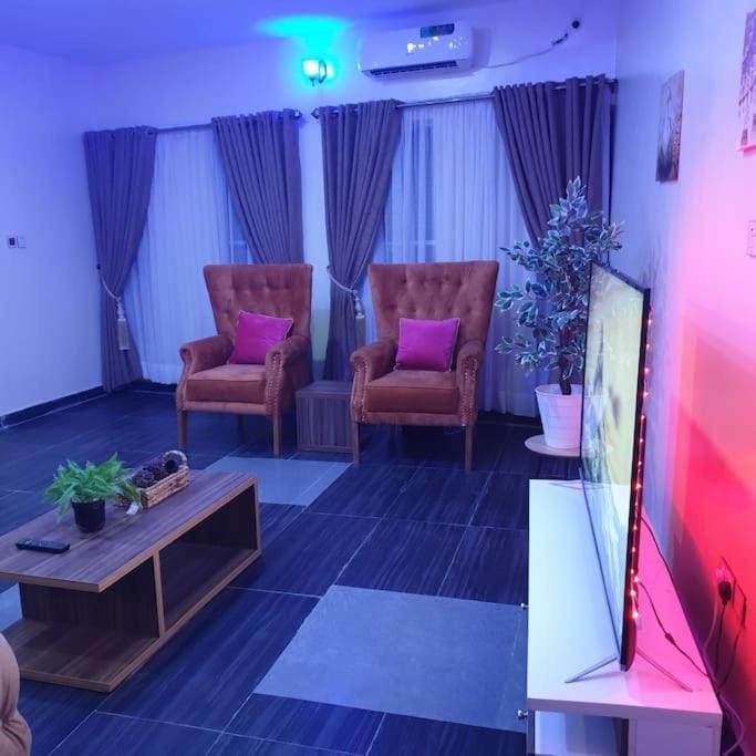ORCHID House , Orchid Road , Lekki , Stylish 3BDR Terrace Duplex Free WiFi DSTV House in Lagos, Nigeria