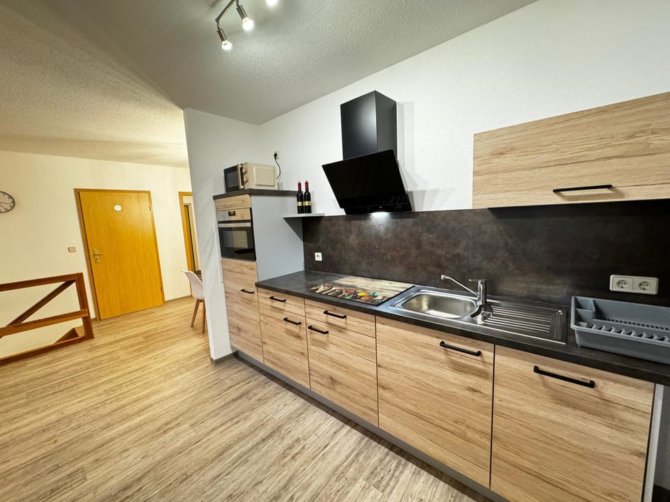Galerie-Ferienwohnung "Im Schindlershof" - zentral und ruhig Apartment in Erzgebirgskreis