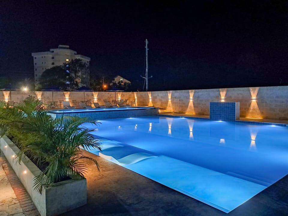 Swimming pool, Swimming pool