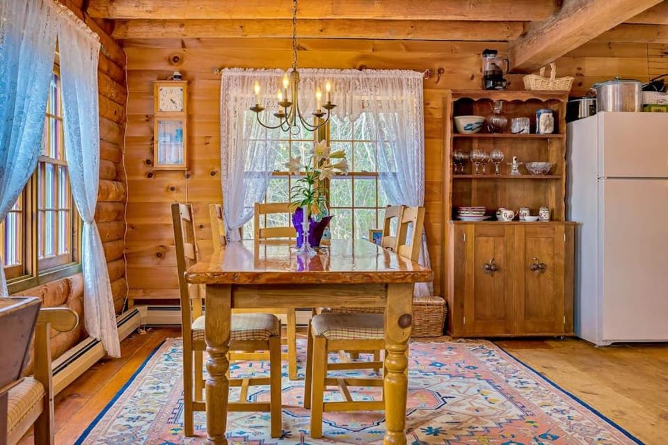 Wood Road Retreat House in Quechee