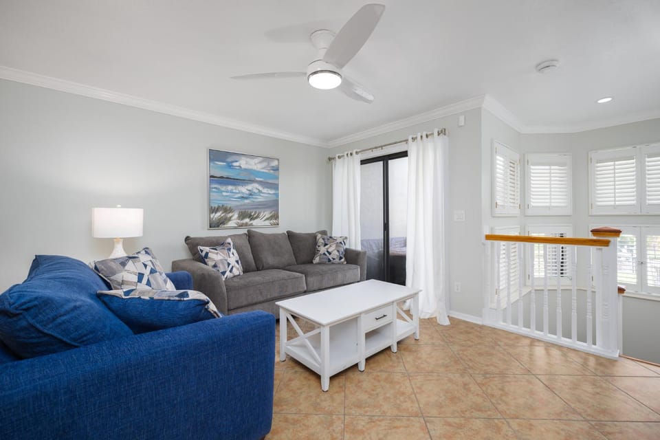 Living room, Seating area, furniture
