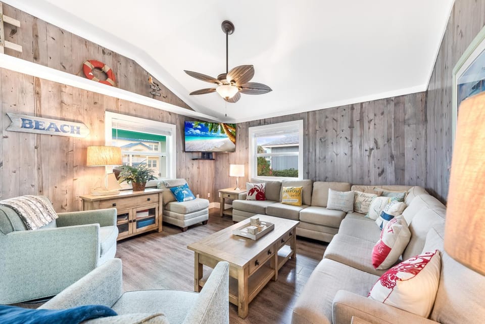 TV and multimedia, Living room, Seating area, furniture