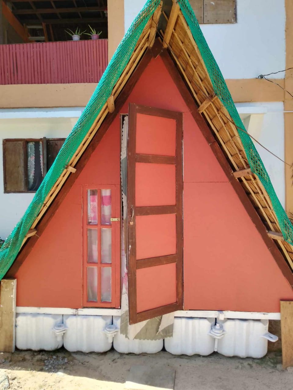 Titaays Surfers Inn Hostel in Bicol