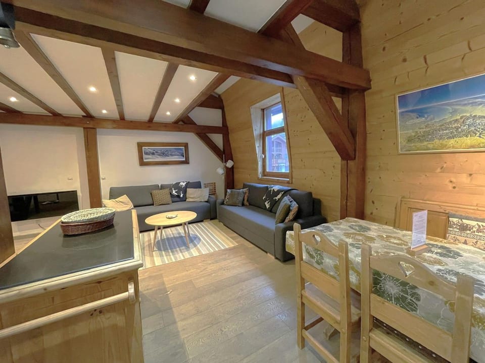Duplex centre Chamonix pour 6 avec parking et wifi - FR-1-343-240 Apartment in Chamonix