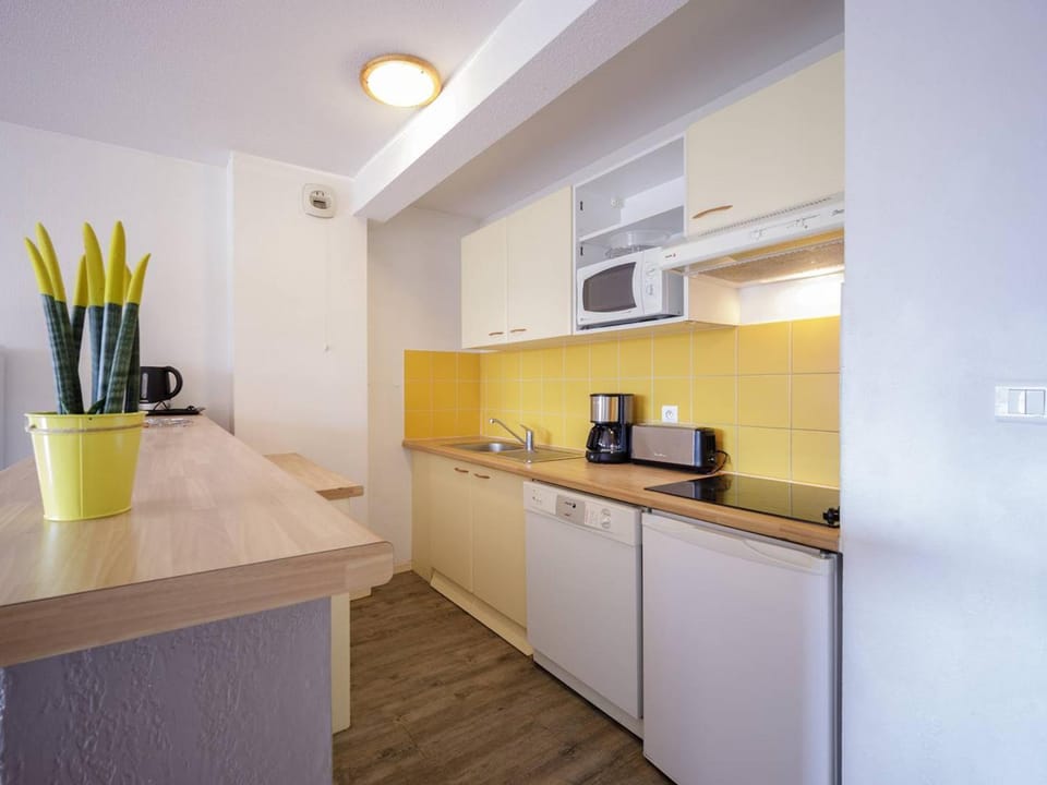 Appartement Confort 10 Pers. à Peyragudes - 3 Ch, Balcon Sud, Près des Pistes - FR-1-695-1 Apartment in Catalonia