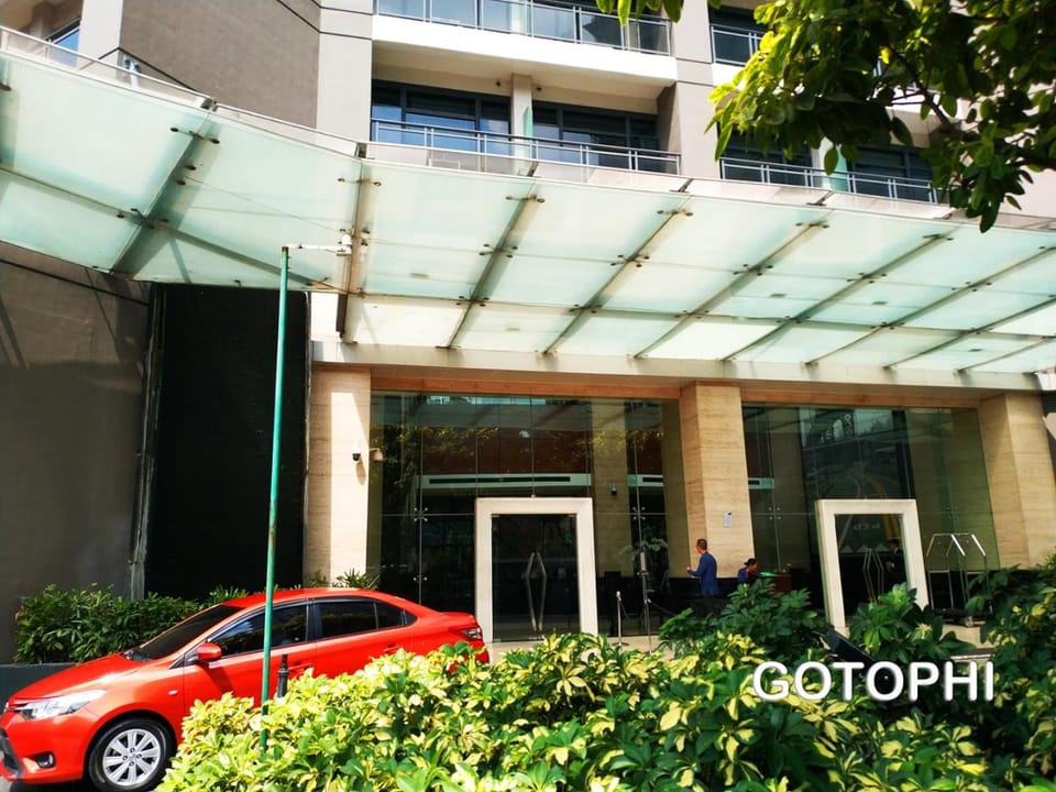 Property building, Day, Parking