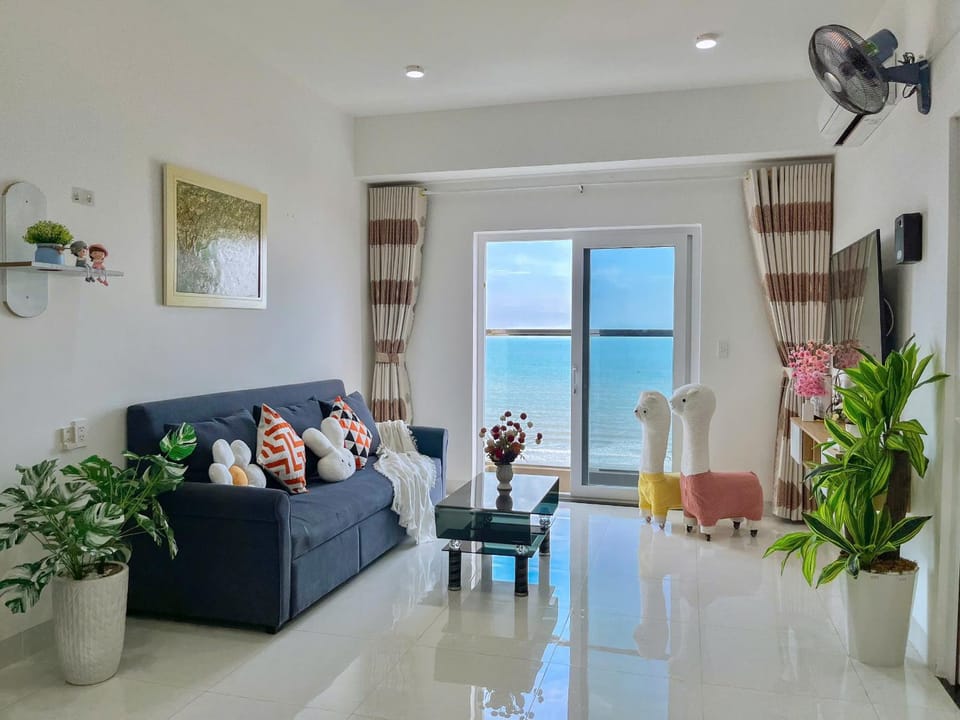 TV and multimedia, Living room, Sea view