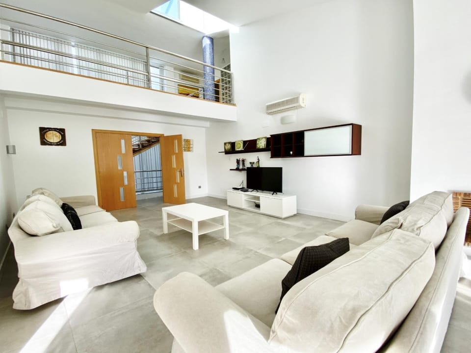 Communal lounge/ TV room, Living room