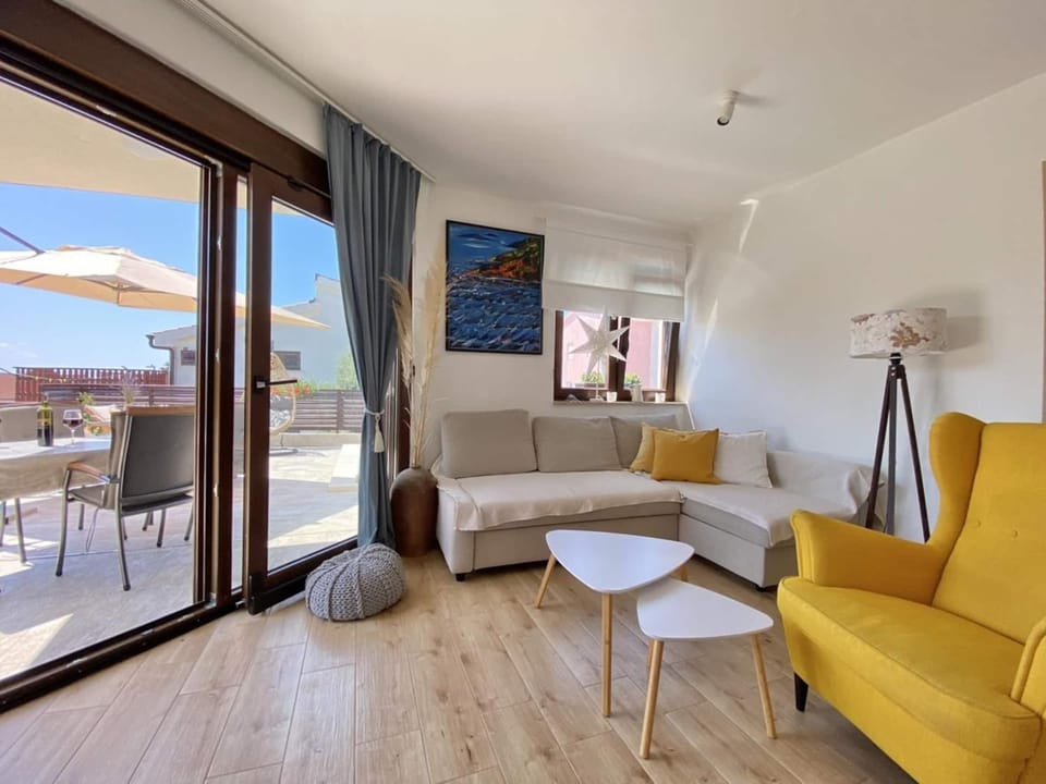 Balcony/Terrace, Living room