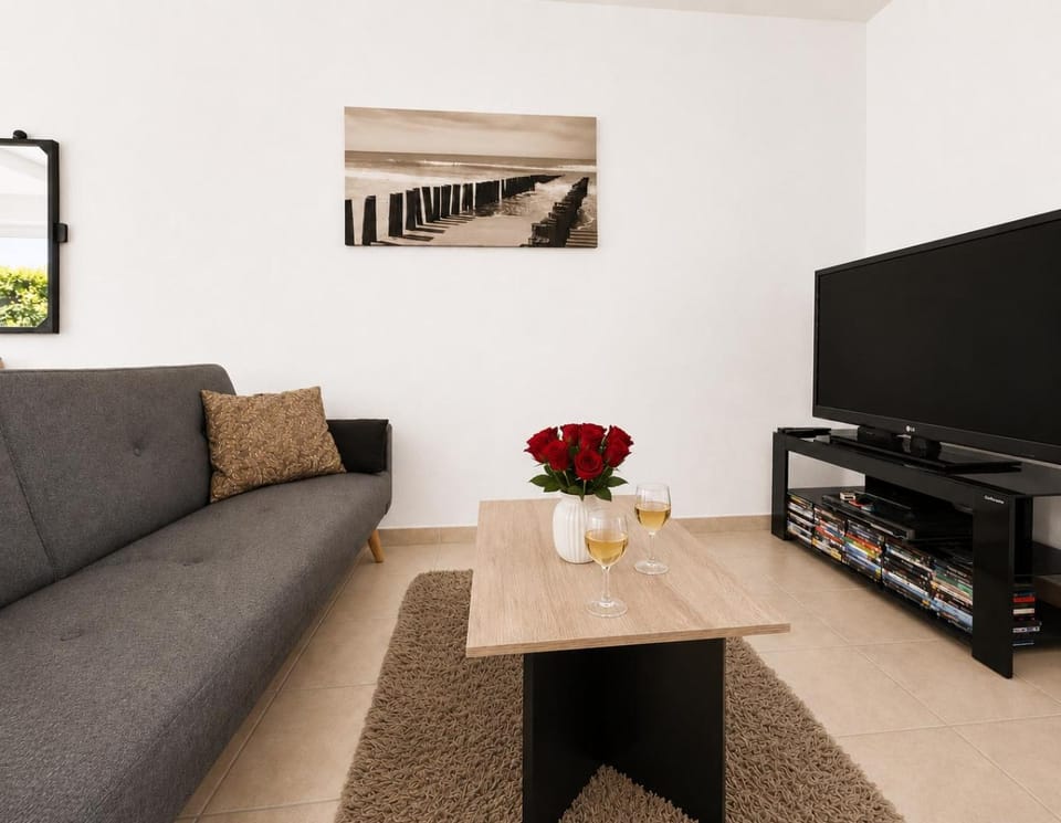 T3 cosy, jardin & parking, plages du débarquement Apartment in Bernières-sur-Mer