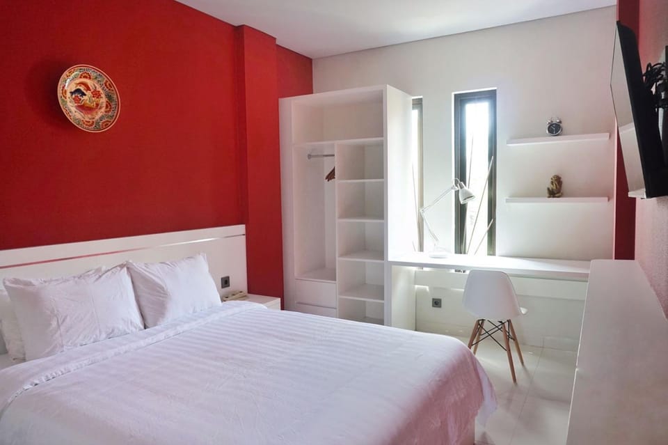 Bed, TV and multimedia, Photo of the whole room, Bedroom, hair dresser, wardrobe