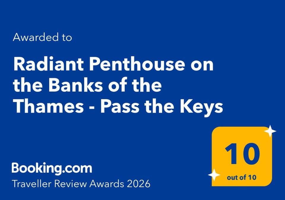 Radiant Penthouse on the Banks of the Thames - Pass the Keys Apartment in Windsor