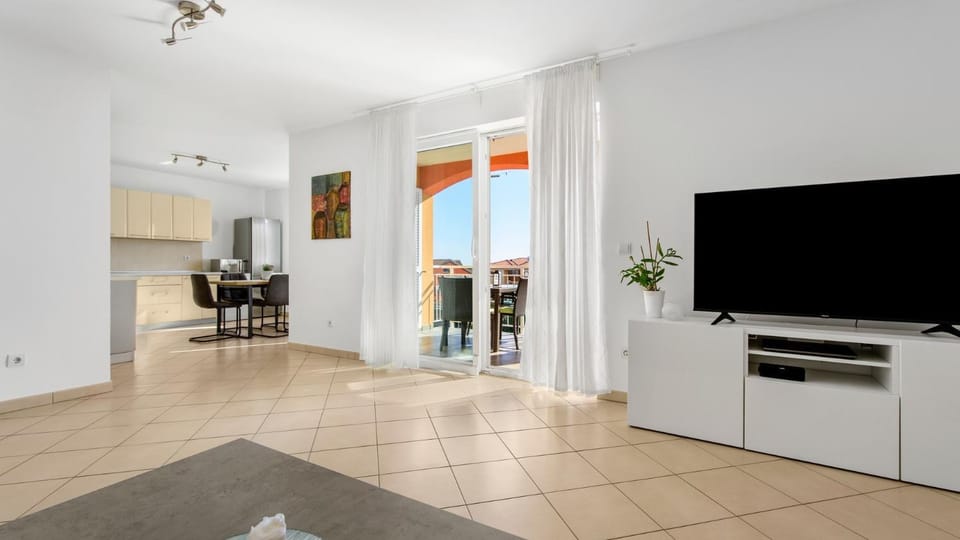 Apartment Giulia with Sea View in Novigrad Bed and Breakfast in Novigrad