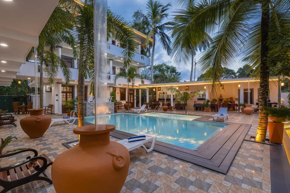 Swimming pool