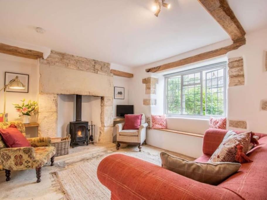 Living room, Seating area, flat iron